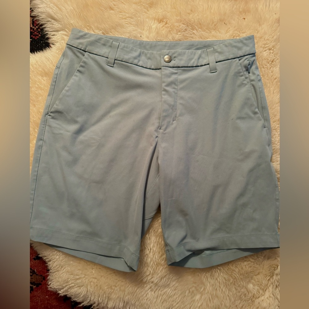 Men’s lulu lemon shorts size 32